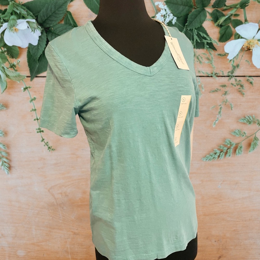 Two-for!!! Universal thread tees - Picture 3 of 4